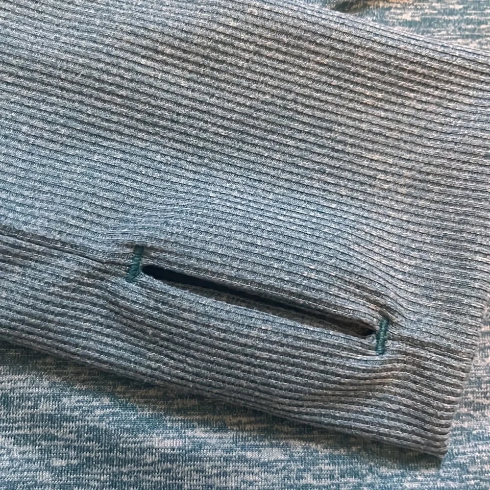 Nike pullover - Picture 3 of 3